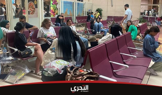 لبنانيون عالقون منذ ٦ ساعات في مطار شرم الشيخ مع شركة 