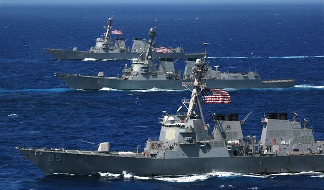 البحرية الأميركية تعترض سفينة إيرانيّة