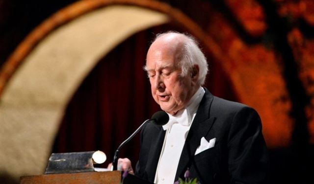 وفاة الفيزيائي البريطاني الحائز على نوبل 