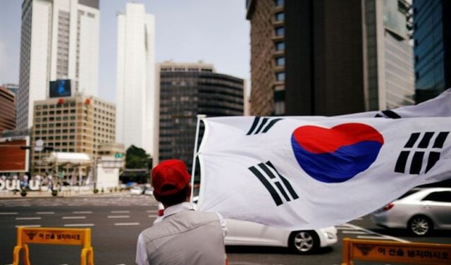 استقالة رئيس جهاز مخابرات كوريا الجنوبية ونائبيه