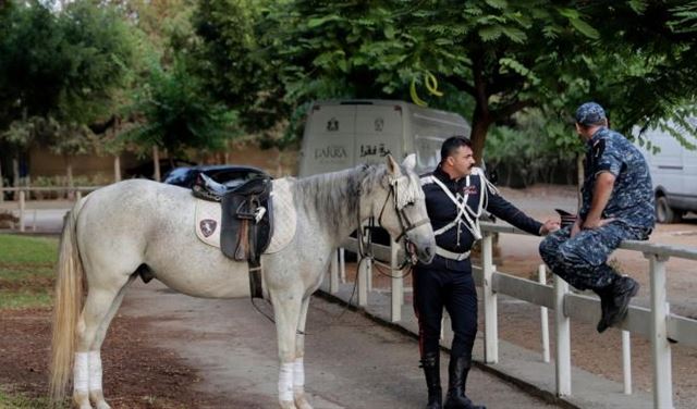 الأزمة الاقتصادية في لبنان تدفع المربين إلى التخلي عن خيولهم
